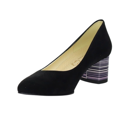 Czarne zamszowe czółenka na wygodnym eleganckim obcasie Polska Marka AZALI