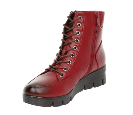 Czerwone botki damskie ocieplane na niskiej koturnie Jezzi