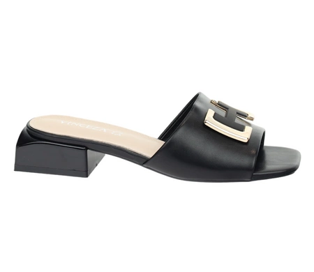 Czarne eleganckie klapki damskie z klamrą na niskim obcasie VINCEZA