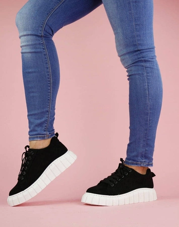 Czarne trampki damskie na białej podeszwie adidasy Seastar