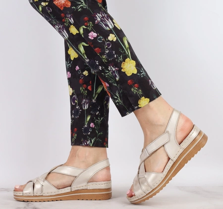 Eleganckie komfortowe sandały skórzane szyte Gino Fabiani