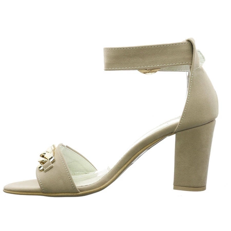 Beżowe sandały damskie zamszowe na słupku Azali - Produkt Polski