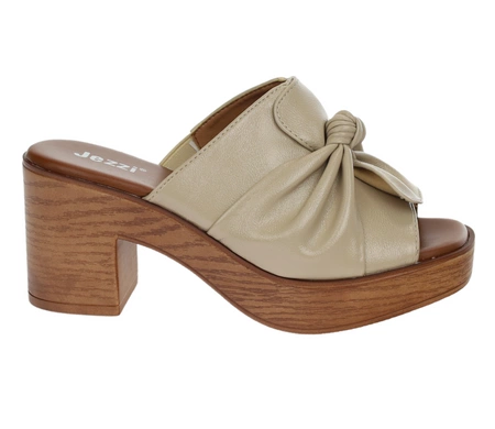 Beżowe klapki damskie z kokardą na drewnianym klocku i platformie Jezzi
