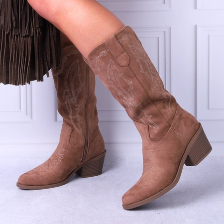 Jasnobrązowe kozaki kowbojki klasyczne haftowane na średnim obcasie Vinceza