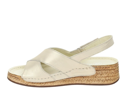 Złote eleganckie i wygodne sandały damskie na niskiej lekkiej koturnie HELIOS