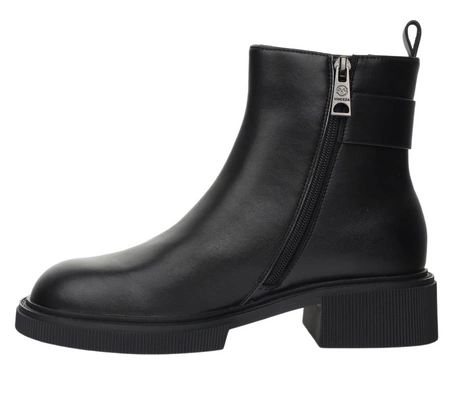Czarne botki ze skóry licowej ekologicznej na płaskim obcasie Vinceza