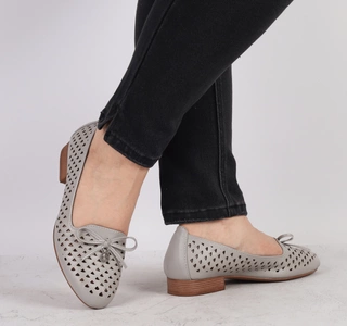 Szare czółenka damskie eleganckie z ażurową cholewką Jezzi