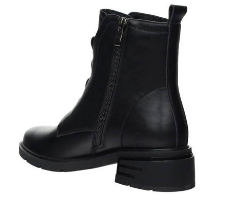 Eleganckie czarne botki skórzane na płaski obcasie Polskie Gino Fabiani