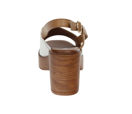 Białe sandały na drewnianym obcasie i platformie Jezzi