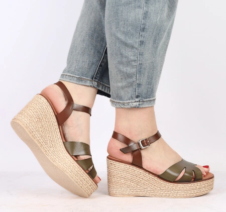 Hiszpańskie skórzane sandały damskie na koturnie słomkowej i platformie El Pimpi