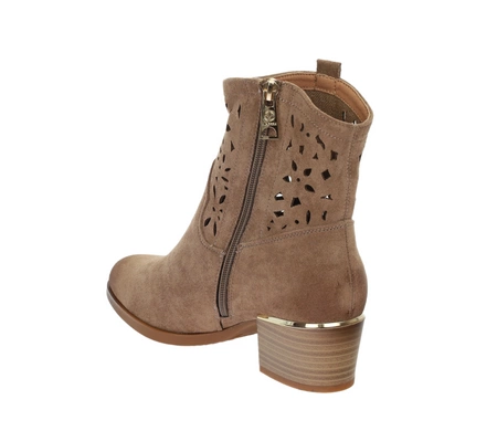 Jasnobrązowe botki kowbojki zamszowe Margaret od VINCEZA