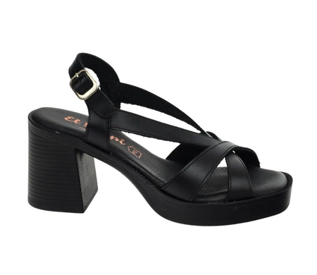 Skórzane sandały czarne na obcasie i platformie kHiszpańskie El Pimpi