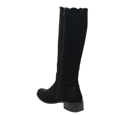 Czarne zamszowe kozaki damskie z wycinaną cholewką płaskie Jezzi