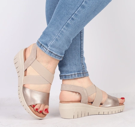 Skórzane sandały damskie na niskiej koturnie Hiszpańskie El Pimpi