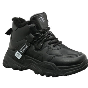 Czarne sneakersy damskie zimowe ocieplane z futerkiem  NEWS