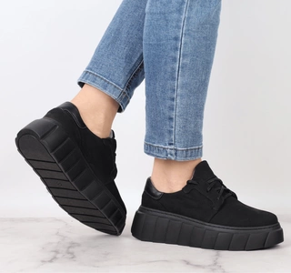 Czarne skórzane adidasy na platformie Polska Firma Gino Fabiani