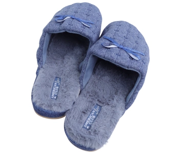 Niebieskie pantofle damskie po domu zimowe zabudowane kapcie American