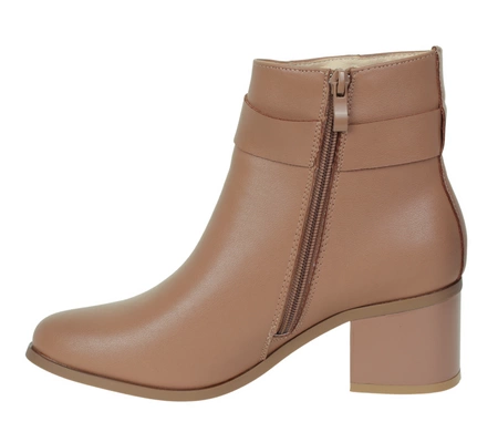 Eleganckie beżowe botki damskie skórzane na średnim obcasie Jezzi