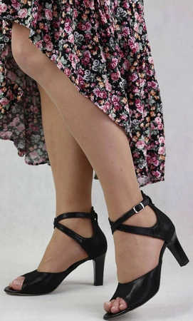 Czarne sandały na szpilce damskie ze skóry naturalnej Gino Fabiani - Produkt Polski