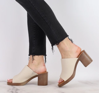 Eleganckie klapki na szerokim drewnianym obcasie Jezzi