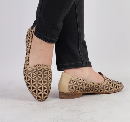 Ażurowe czółenka damskie eleganckie skórzane płaskie MODO