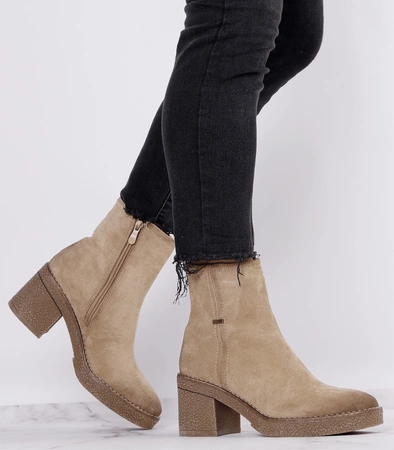Beżowe botki damskie na klocku na zamek Emma