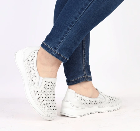 Białe skórzane tenisówki damskie elegancko-sportowe Jezzi