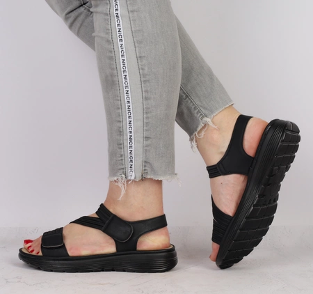 Czarne lekkie sandały damskie płaskie komfortowe na rzepy Jezzi