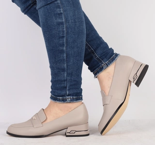 Szare skórzane półbuty damskie wsuwane lordsy na niskim obcasie VINCEZA