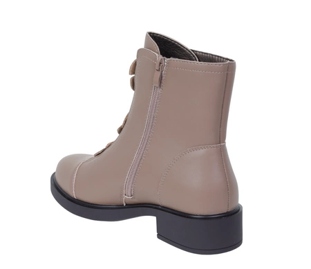 Beżowe skórzane botki damskie ocieplane na płaskie podeszwie Jezzi