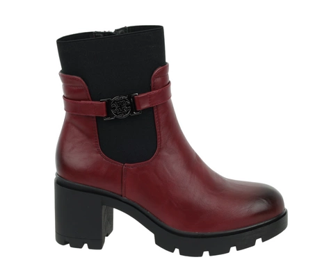 Czerwono-czarne botki zimowe na klocku i platformie Jezzi