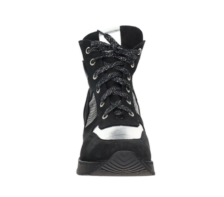 Bardzo eleganckie półbuty damskie ze skóry naturalnej na koturnie Polskie Gino Fabiani