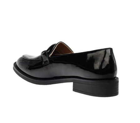 Czarne lakierowane półbuty damskie lordsy garniturowe Jezzi