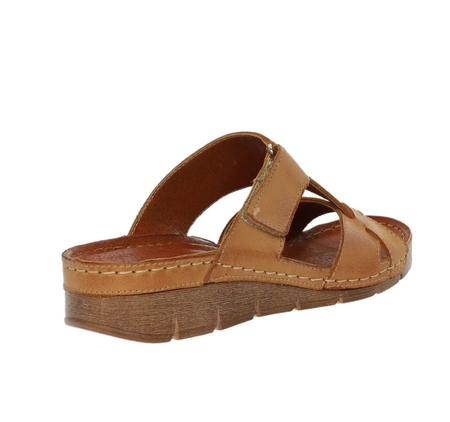 Skórzane komfortowe klapki damskie regulowane na rzep Gino Fabiani