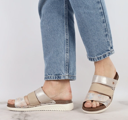 Eleganckie i komfortowe klapki damskie płaskie na rzepy Jezzi