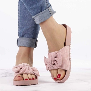 Klapki z kokardą pudrowy róż Jezzi