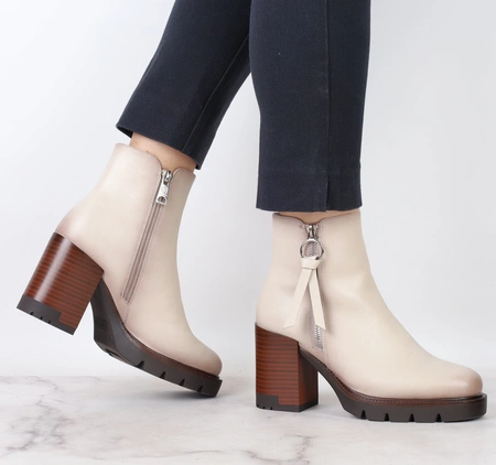 Eleganckie i modne botki na wysokim drewnianym obcasie i platformie VINCEZA