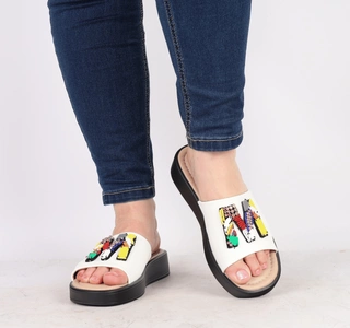 Kolorowe klapki damskie na wygodnej platformie Jezzi