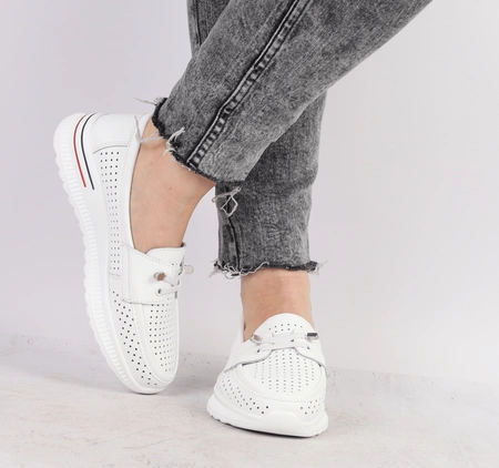 Białe skórzane mokasyny damskie sportowe półbuty Jezzi