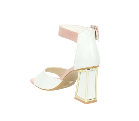 Białe sandały na wysokim eleganckim obcasie z dodatkiem złota ślubne Vinceza