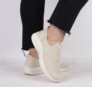 Wygodne adidasy damskie wsuwane z profilowaną wkładką American Club