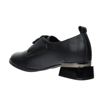 Wizytowe półbuty damskie skórzane na niskim obcasie VINCEZA