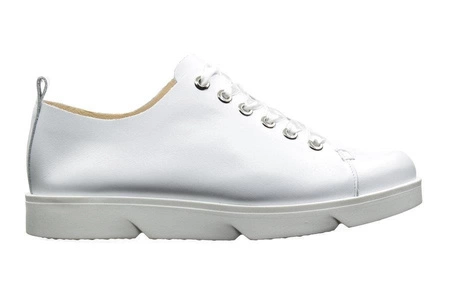 Białe półbuty damskie z włoskiej skóry naturalnej sznurowane Gino Fabiani - Produkt Polski
