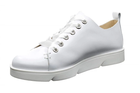 Białe półbuty damskie z włoskiej skóry naturalnej sznurowane Gino Fabiani - Produkt Polski
