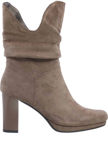 Brązowe botki czekoladowe zamszowe na obcasie i delikatnej platformie Jezzi