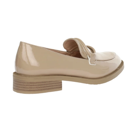 Lakierowane beżowe półbuty damskie z miękkiej skóry ekologicznej Jezzi
