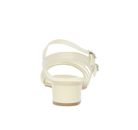 Skórzane sandały damskie na plaskim obcasie w kolorze ecri Polskie Gino Fabiani