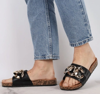 Czarne klapki damskie z łańcuchem Jezzi