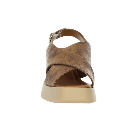 Komfortowe i modne sandały na koturnie i platformie Jezzi