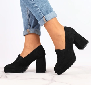 Czarne zamszowe czółenka lordsy na klocku i platformie  Kamila od Jezzi